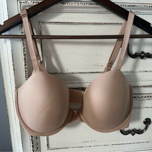 Victoria's Secret Blush Bra/lightly lined